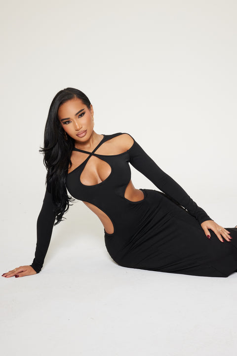 SCULPTED NOIR DRESS